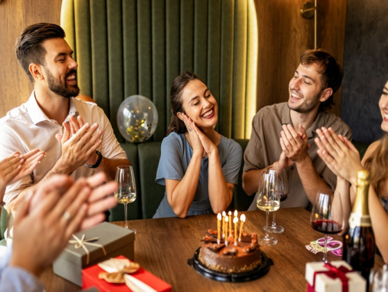How do you celebrate a friend\'s birthday?