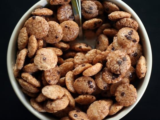 Which cereal has the most sugar? Cookie Crisp or Cocoa Puffs?